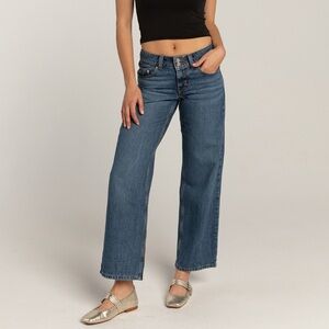 Levi’s Superlow Loose Jeans